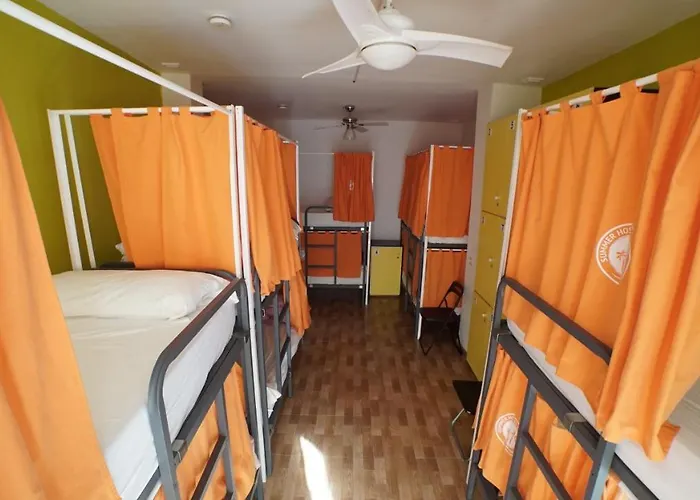 Hostel Summer Cadiz *